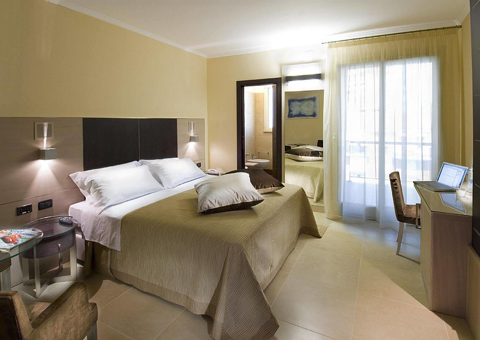 Hotel Imperial San Benedetto del Tronto Luaran gambar